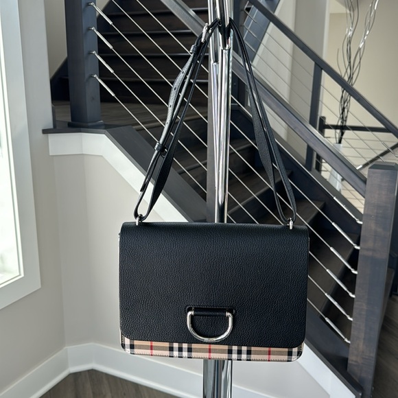 Burberry handbag - Picture 2 of 11